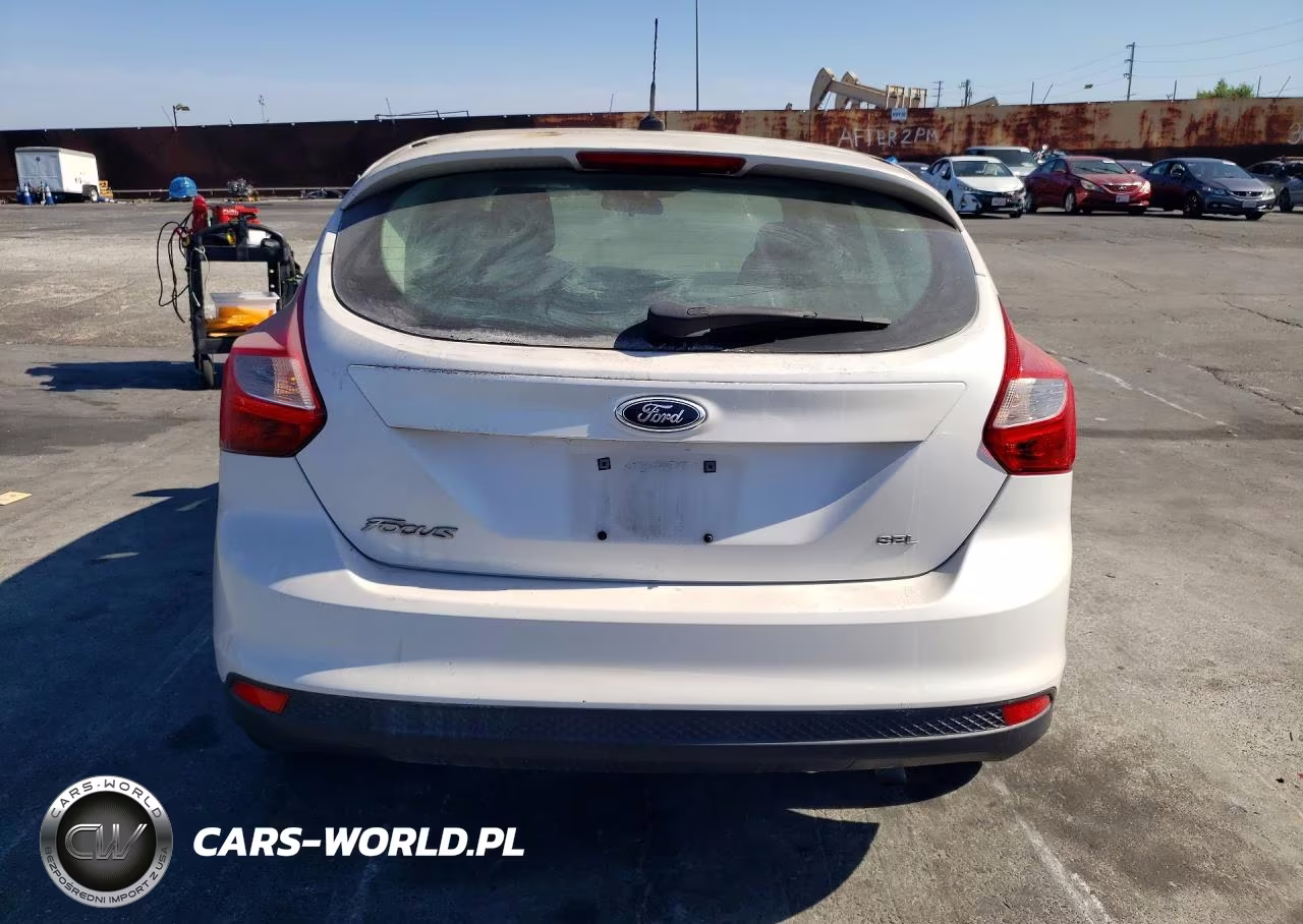 2012 Ford Focus VIN:1FAHP3M22CL257679 - 6