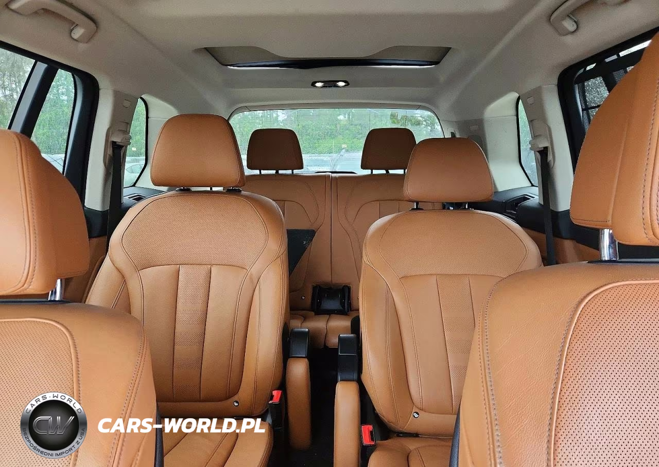 2020 BMW X7 xDrive40I VIN:5UXCW2C04L0E74736 - 10