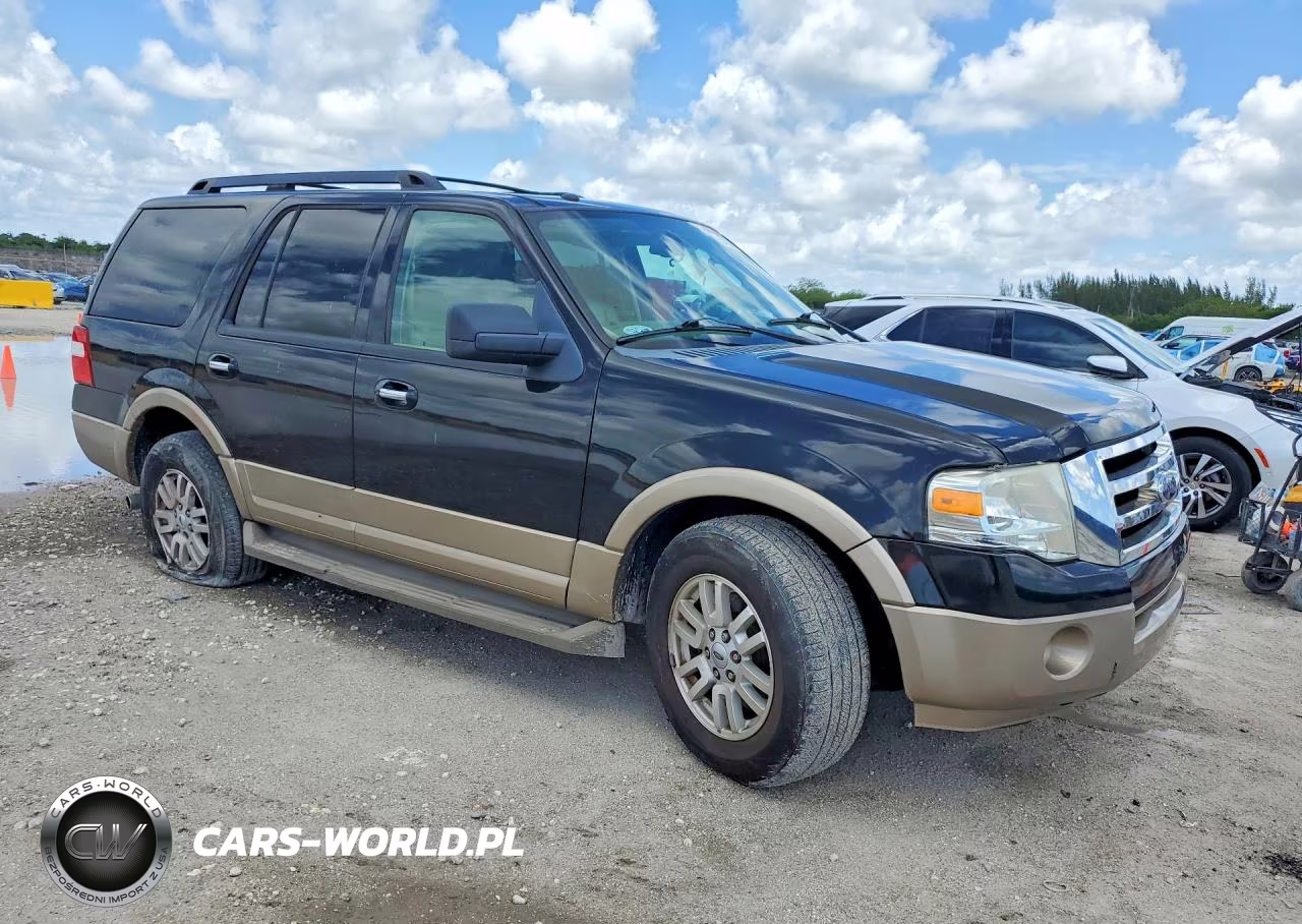 2014 Ford Expedition Xlt VIN:1FMJU1H54EEF38592 - 4