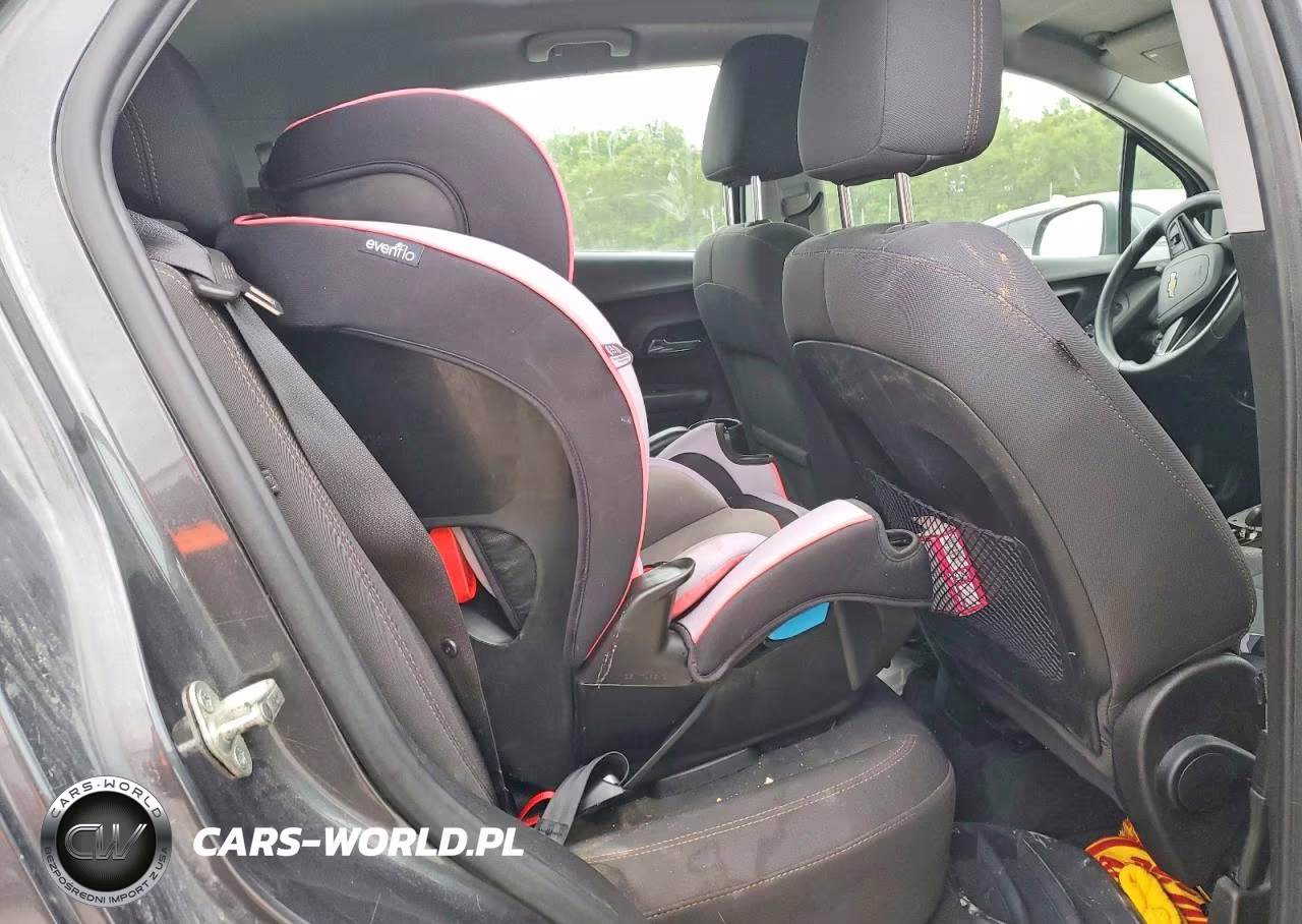 2019 Chevrolet Trax Ls VIN:3GNCJNSB2KL253999 - 10