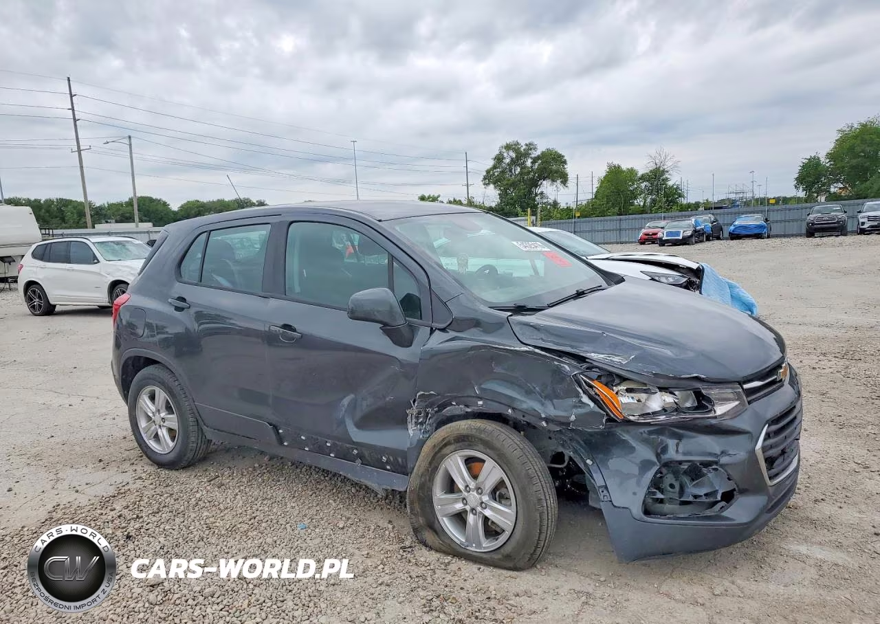 2019 Chevrolet Trax Ls VIN:3GNCJNSB2KL253999 - 4