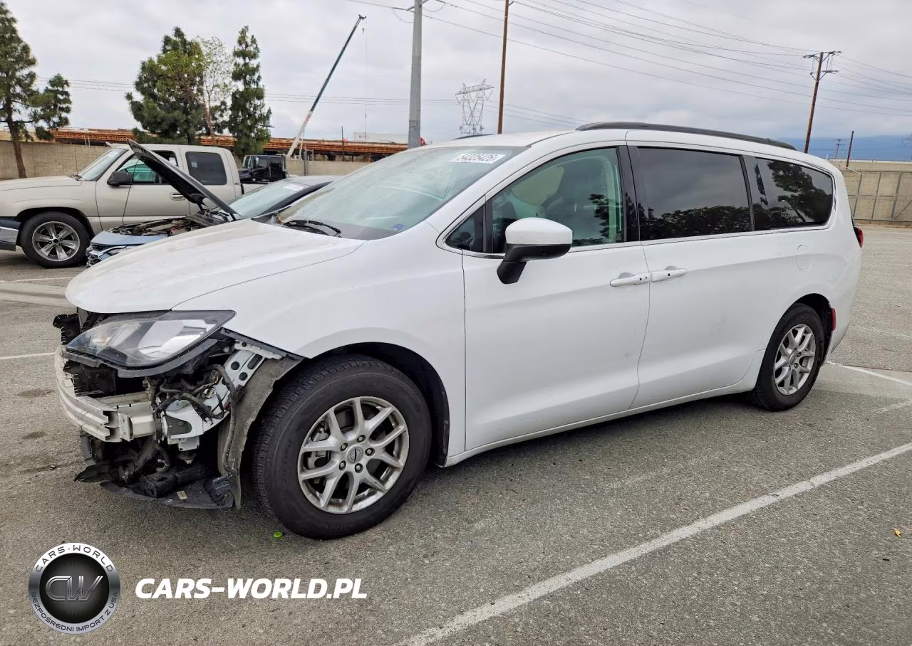 2021 Chrysler Voyager Lxi – zdjęcie 1 z 14