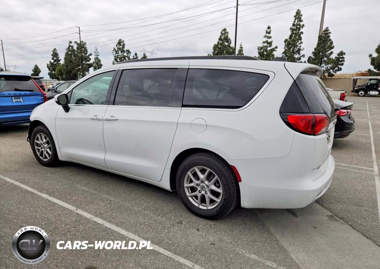 2021 Chrysler Voyager Lxi VIN:2C4RC1DG0MR521162 - 2