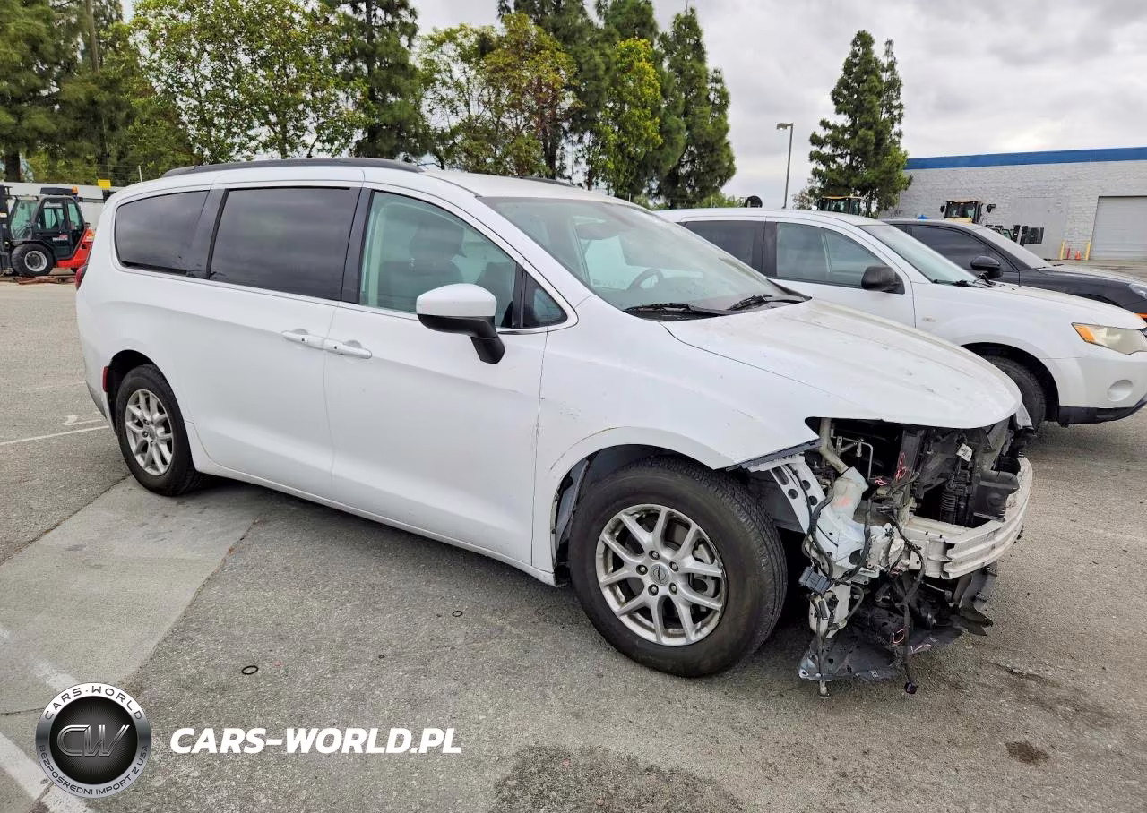 2021 Chrysler Voyager Lxi VIN:2C4RC1DG0MR521162 - 4