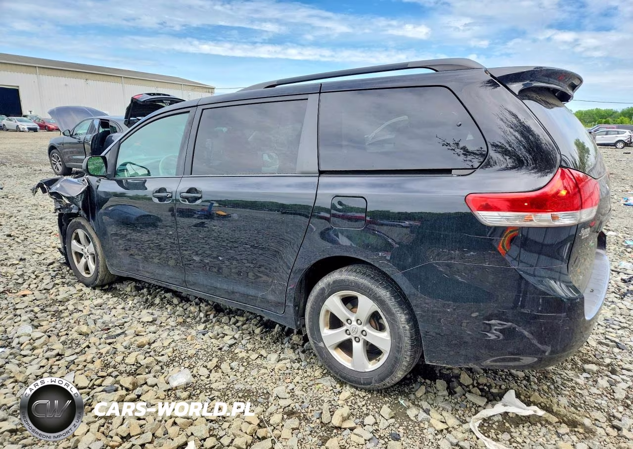 2014 Toyota Sienna Le VIN:5TDKK3DC4ES417117 - 2