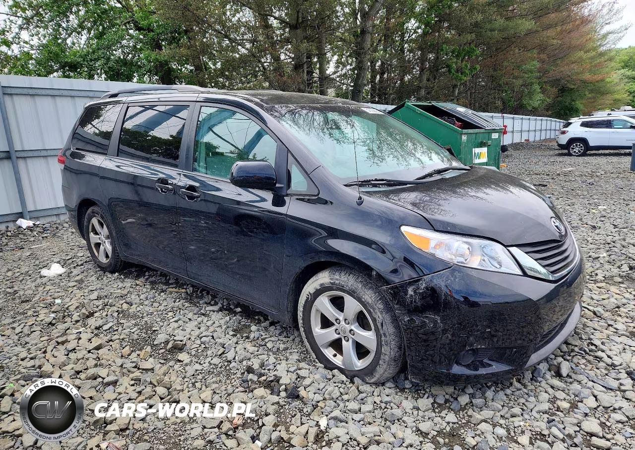 2014 Toyota Sienna Le VIN:5TDKK3DC4ES417117 - 4