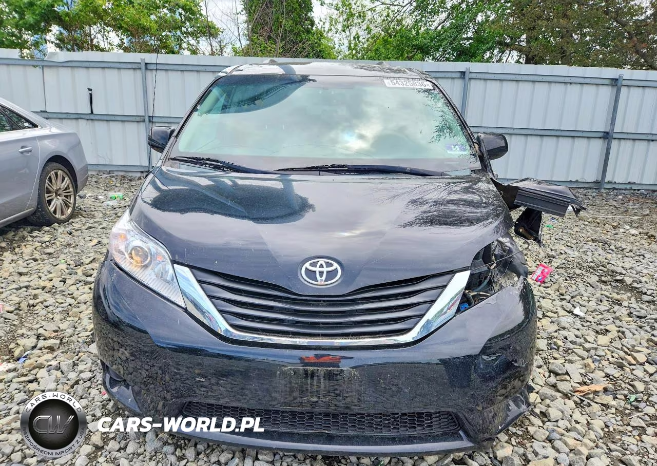 2014 Toyota Sienna Le VIN:5TDKK3DC4ES417117 - 5
