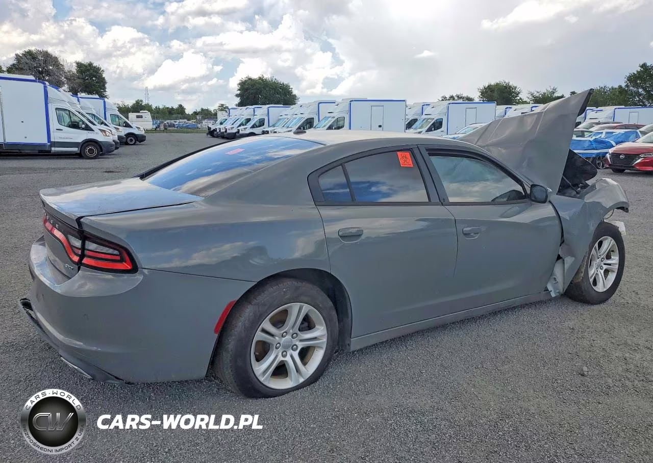 2018 Dodge Charger Sxt VIN:2C3CDXBG6JH173950 - 3