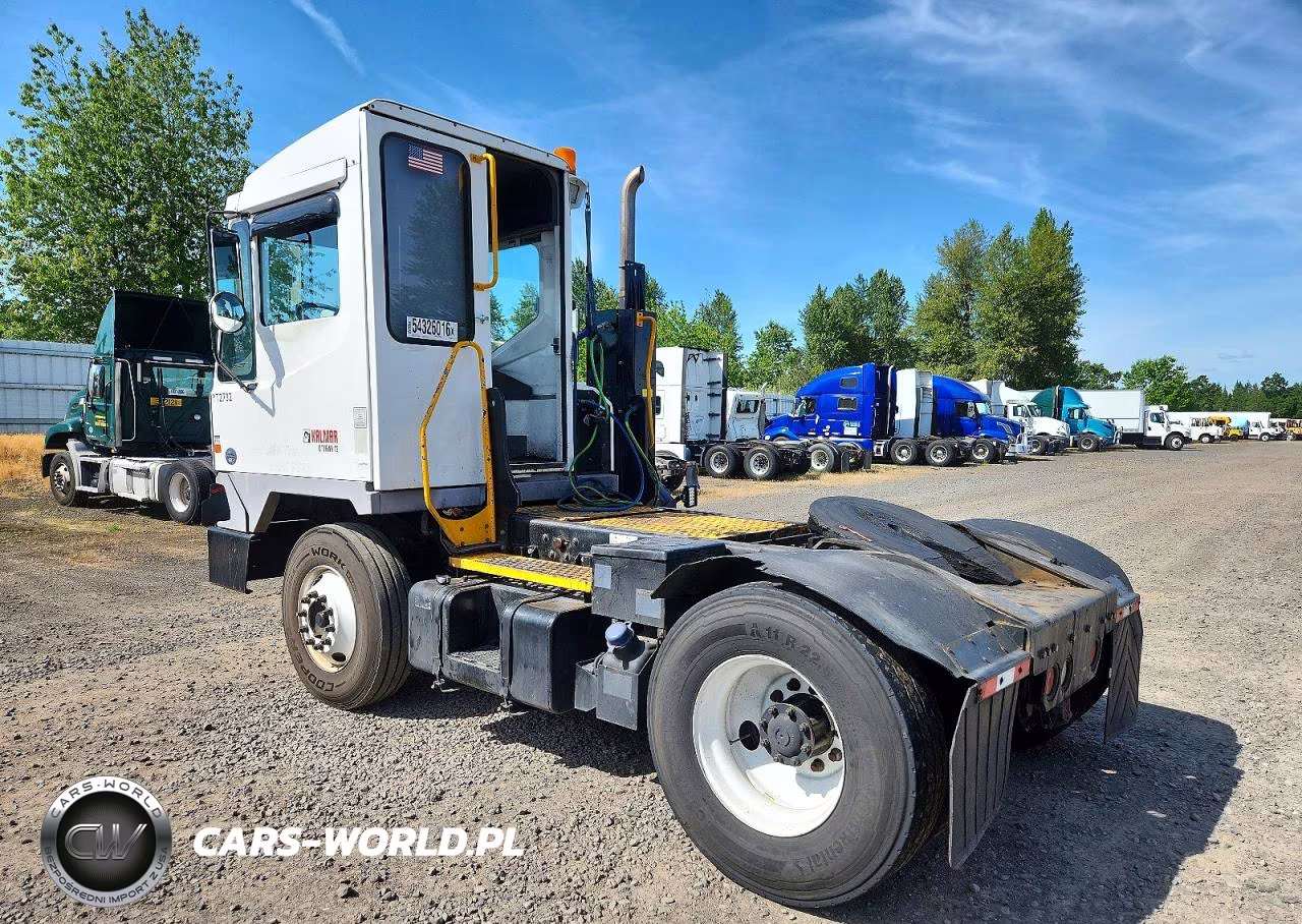 2017 Kalmar Ottawa T2 Yard Truck VIN:11VJ813A0HA000115 - 3