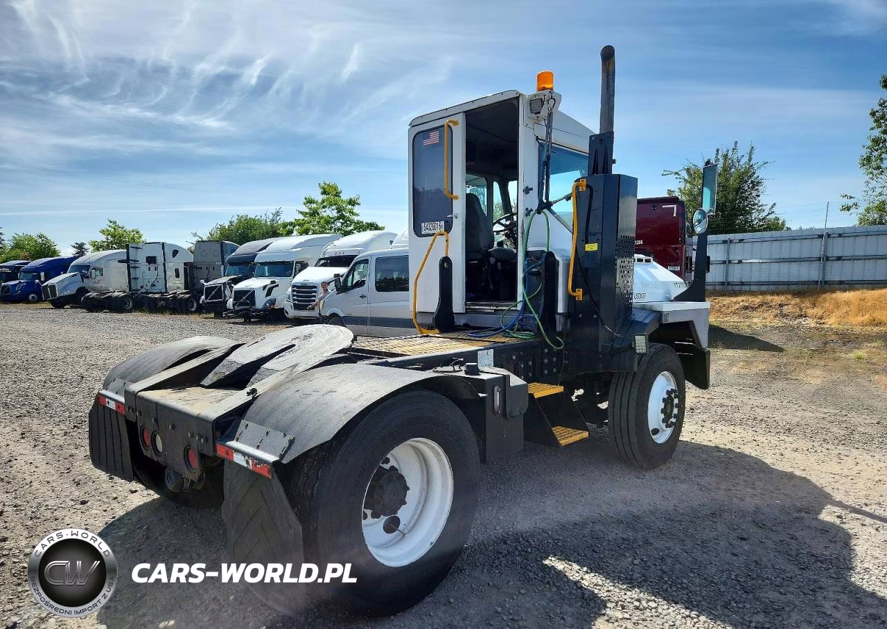 2017 Kalmar Ottawa T2 Yard Truck VIN:11VJ813A0HA000115 - 4