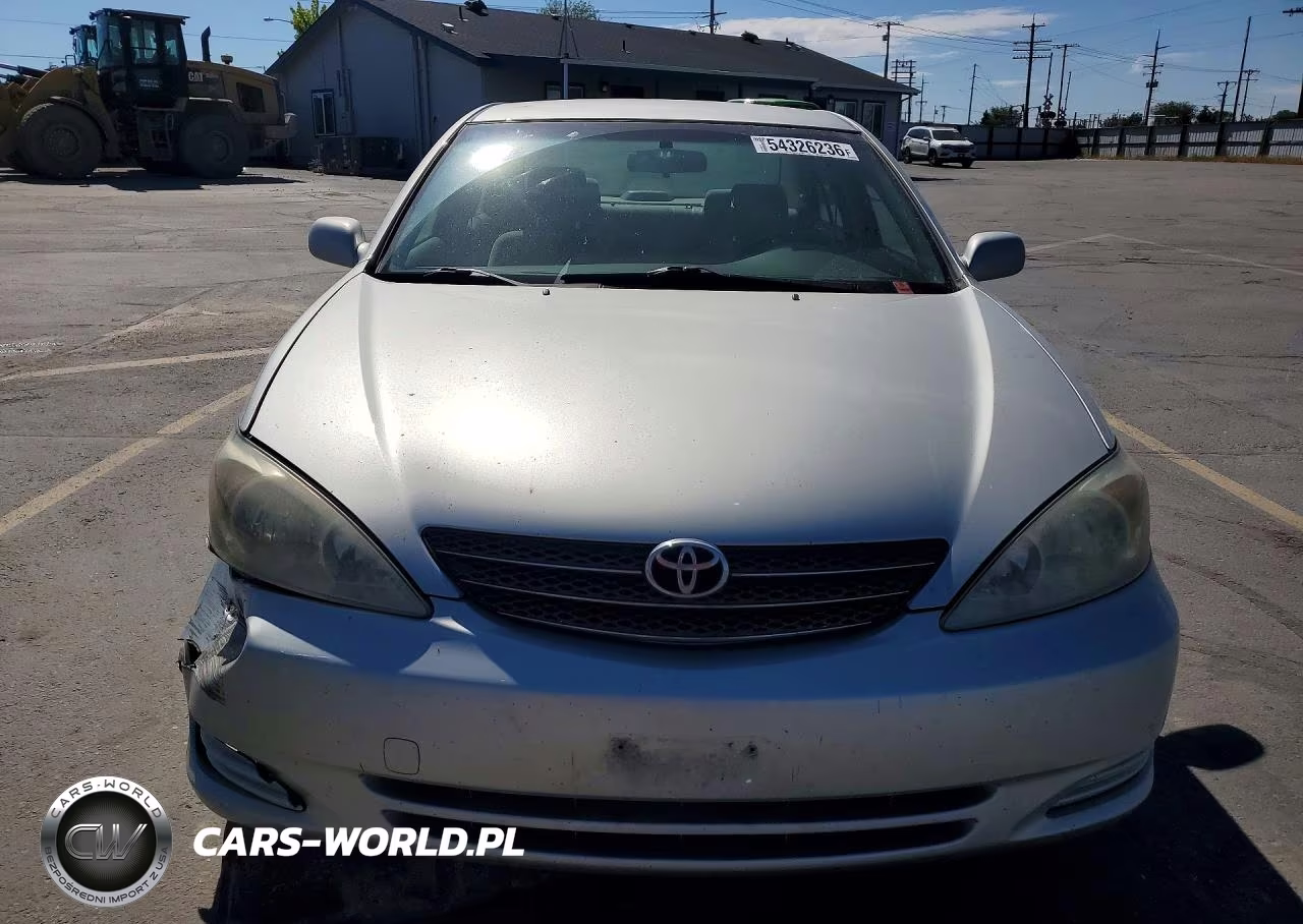 2002 Toyota Camry Le VIN:JTDBE32K520109003 - 5