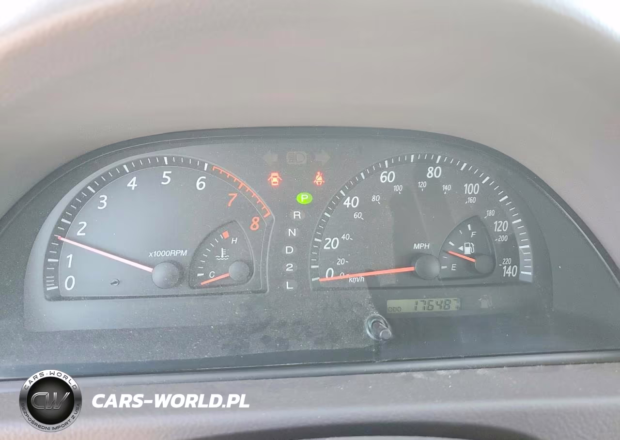 2002 Toyota Camry Le VIN:JTDBE32K520109003 - 9