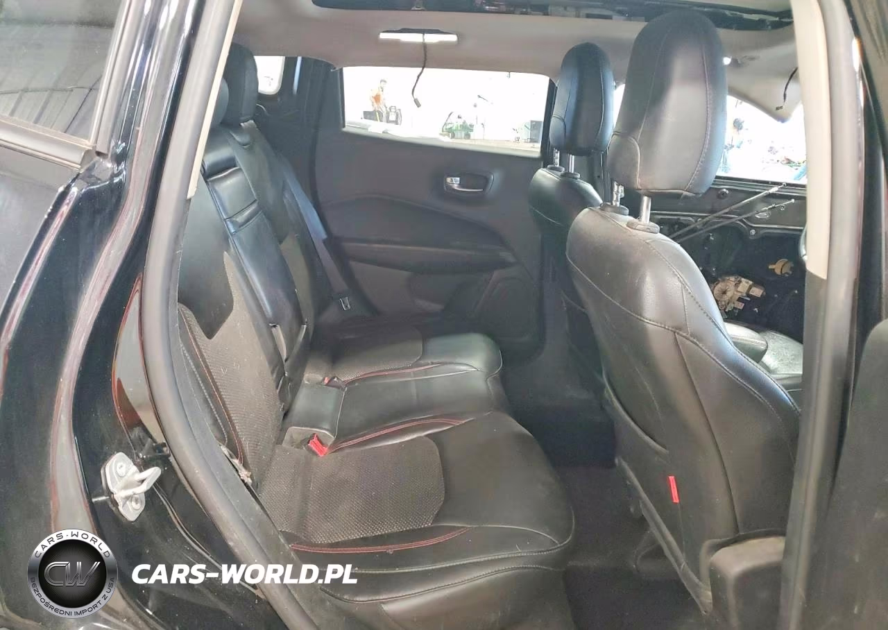 2018 Jeep Compass Trailhawk VIN:3C4NJDDB8JT280972 - 10