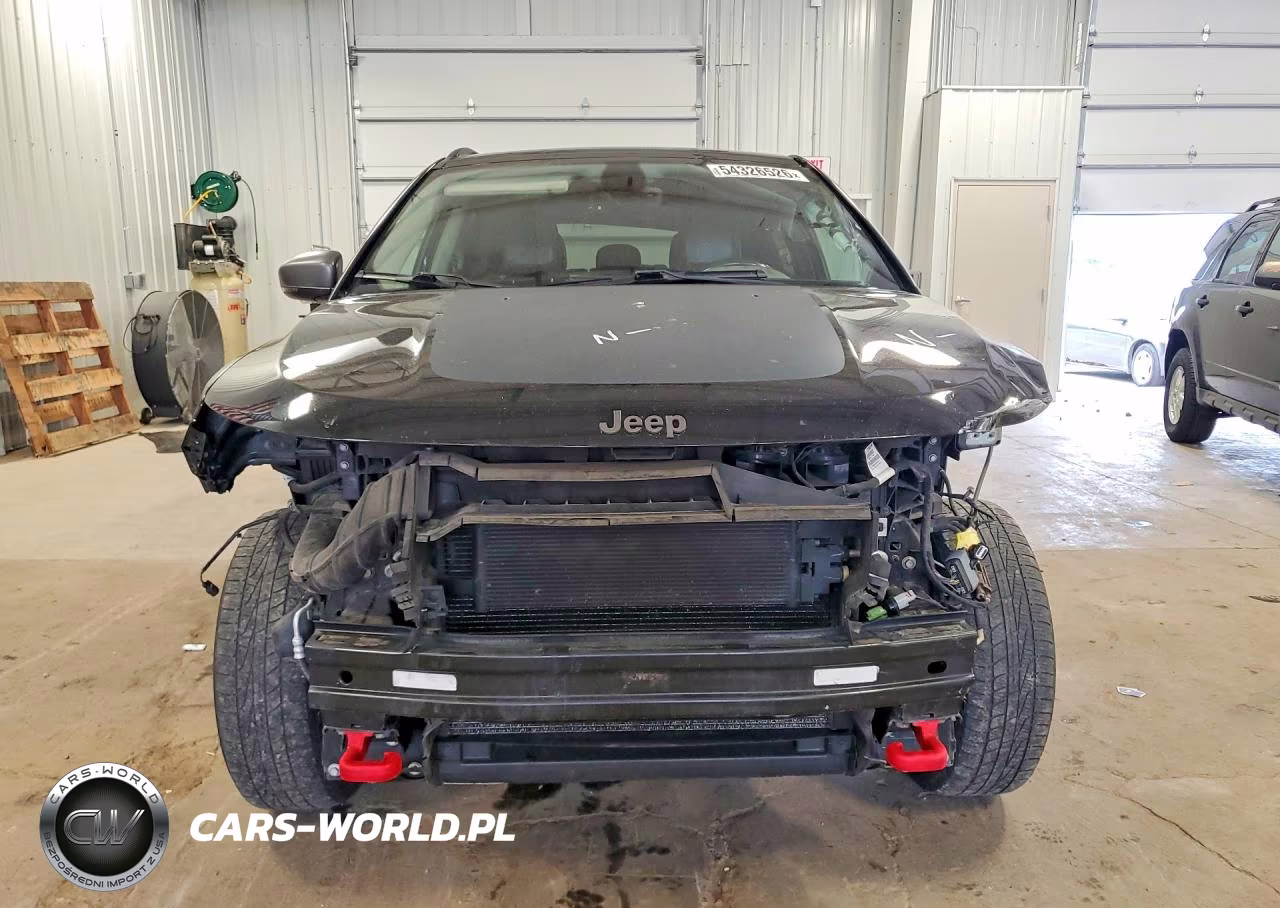 2018 Jeep Compass Trailhawk VIN:3C4NJDDB8JT280972 - 5