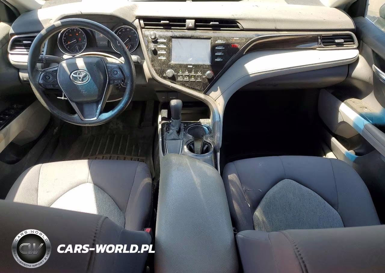2020 Toyota Camry Le VIN:4T1C11AK6LU342044 - 8