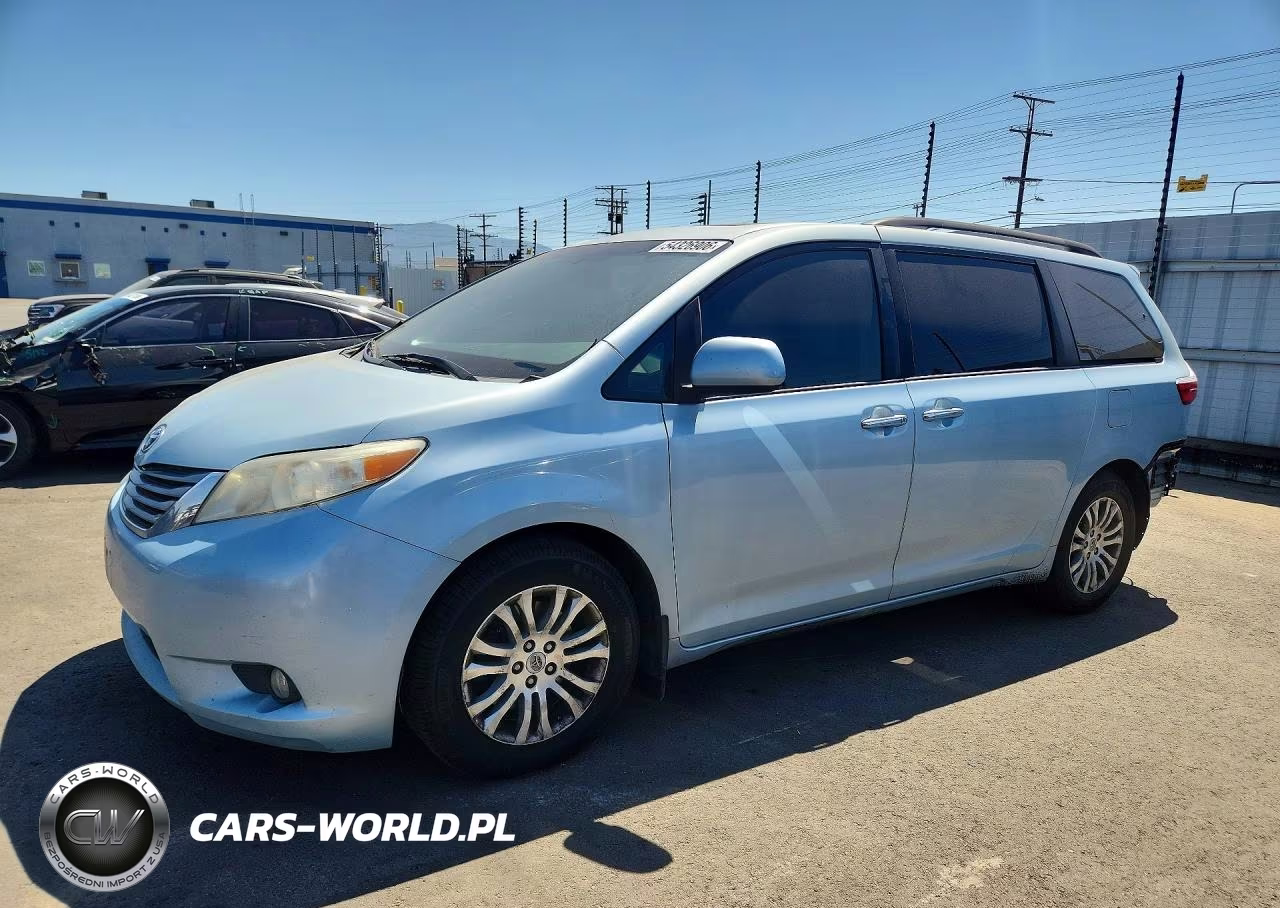 2017 Toyota Sienna Xle 8-Passenger