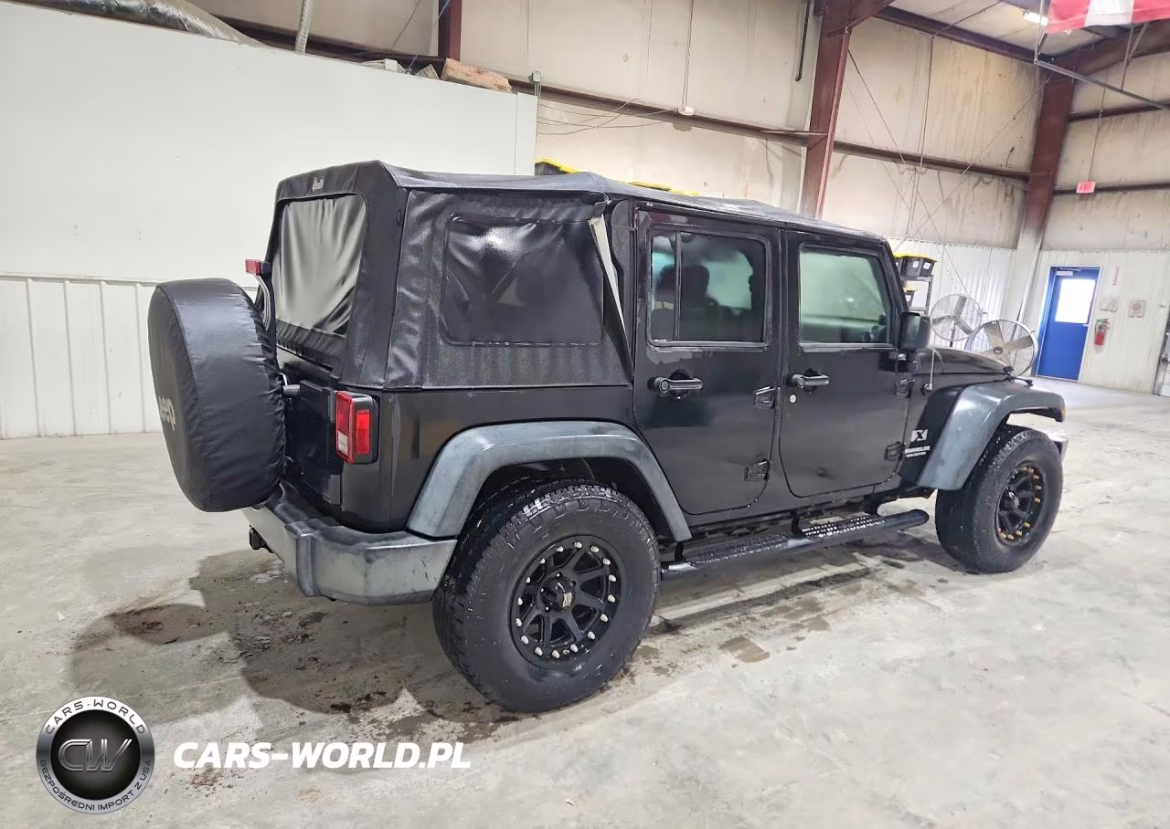 2009 Jeep Wrangler Unlimited X VIN:1J4GB39129L728737 - 3