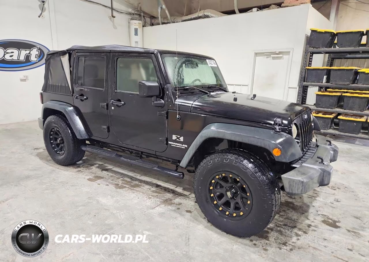 2009 Jeep Wrangler Unlimited X VIN:1J4GB39129L728737 - 4