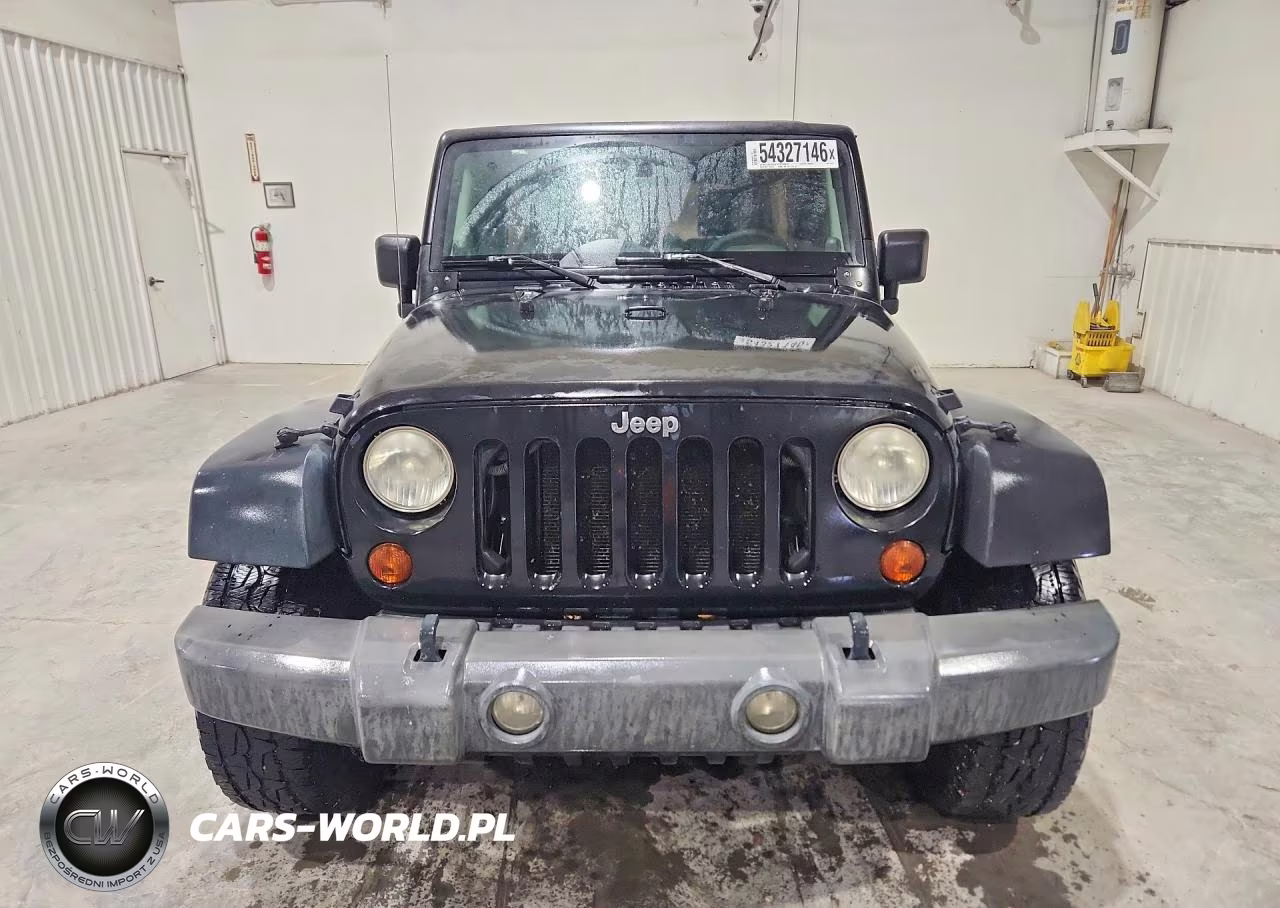 2009 Jeep Wrangler Unlimited X VIN:1J4GB39129L728737 - 5