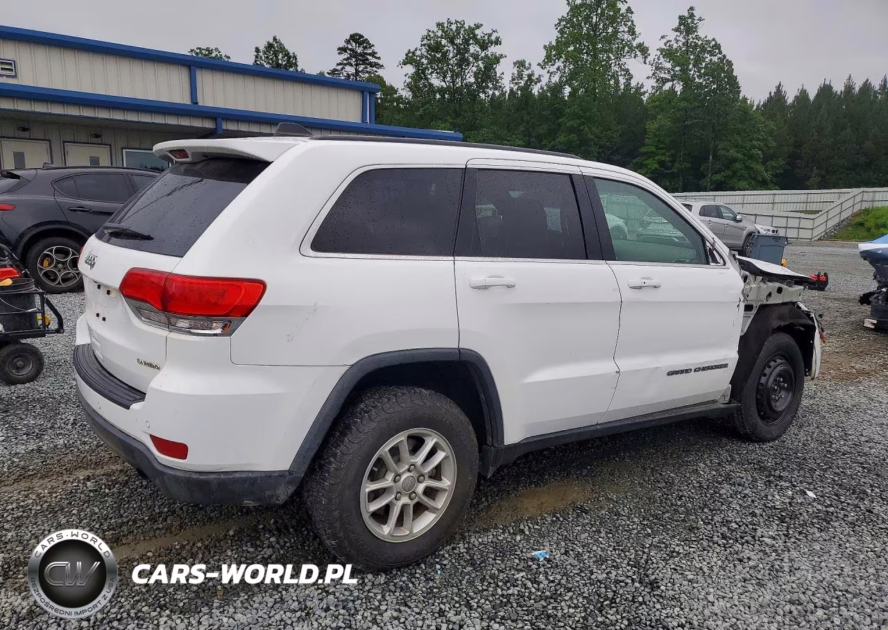2019 Jeep Grand Cherokee Laredo VIN:1C4RJFAG3KC551771 - 3