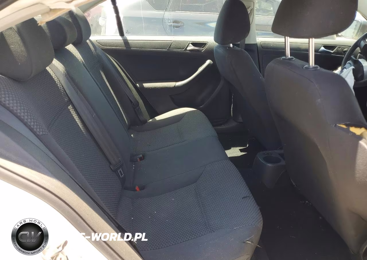 2011 Volkswagen Jetta Base VIN:3VW1K7AJ3BM027592 - 10
