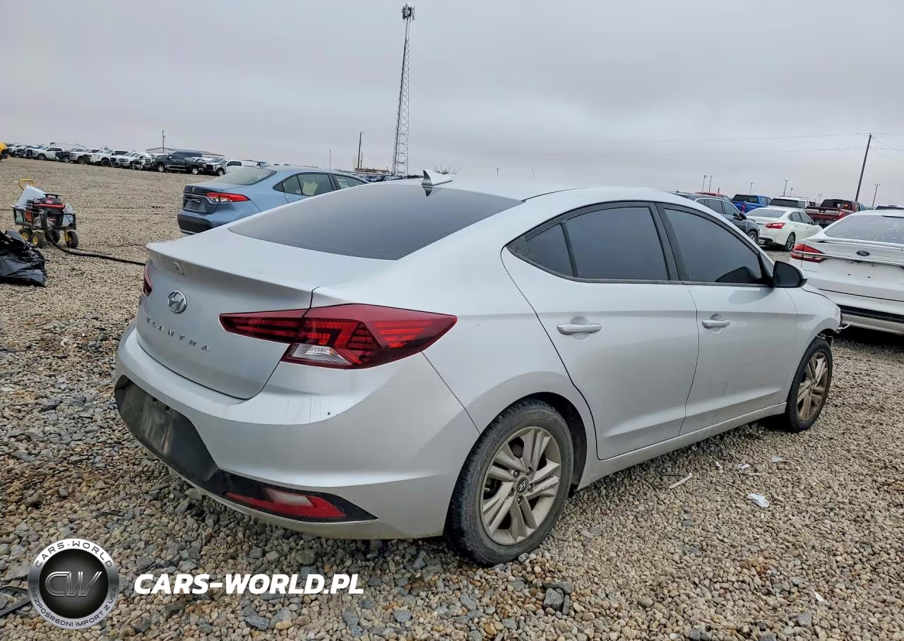 2019 Hyundai Elantra Sel VIN:5NPD84LFXKH422171 - 3