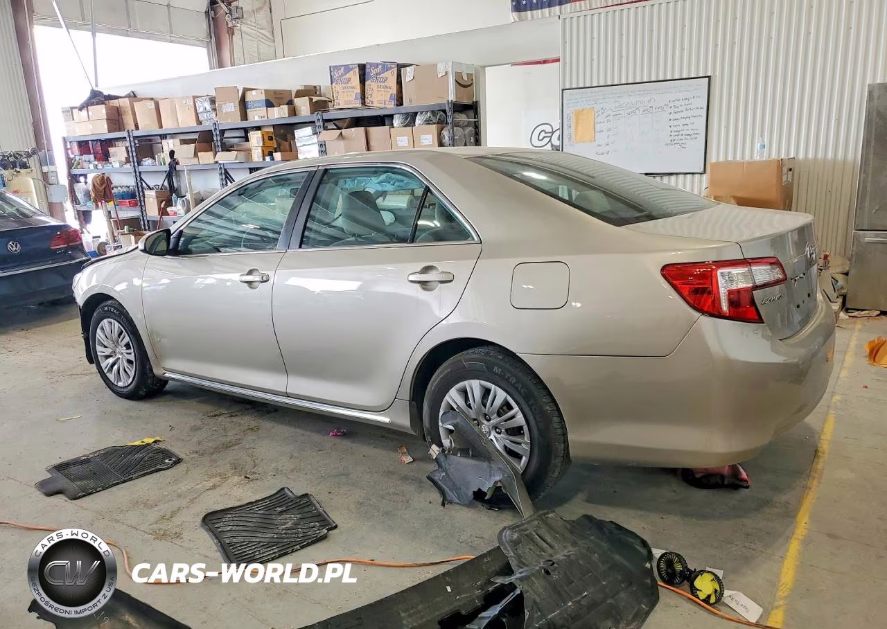 2014 Toyota Camry Le VIN:4T1BF1FK3EU843840 - 2