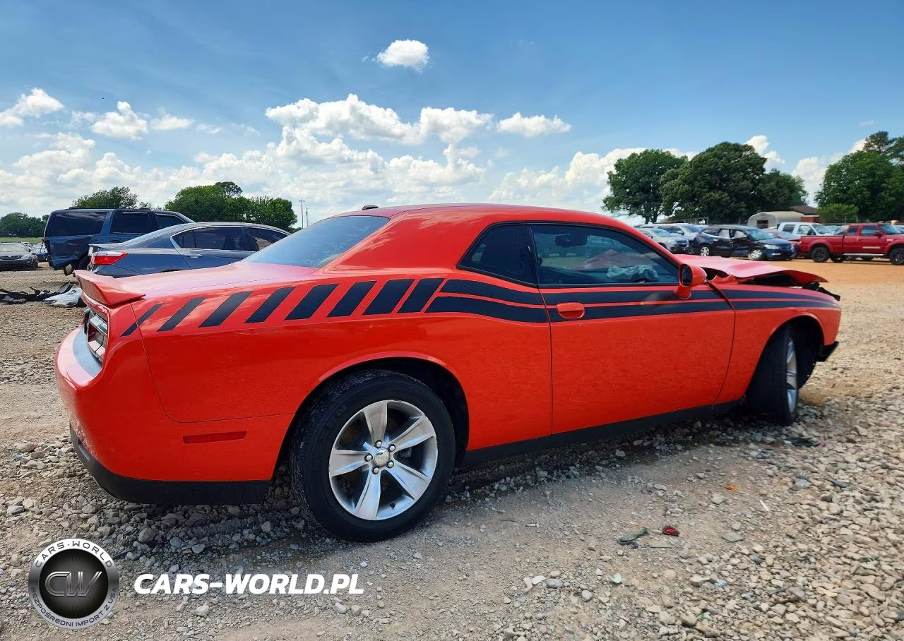 2018 Dodge Challenger Sxt VIN:2C3CDZAG5JH246643 - 3