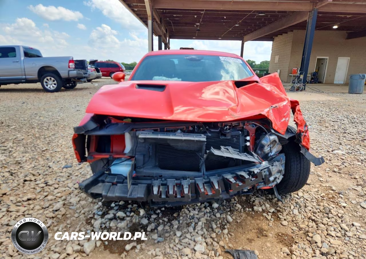2018 Dodge Challenger Sxt VIN:2C3CDZAG5JH246643 - 5