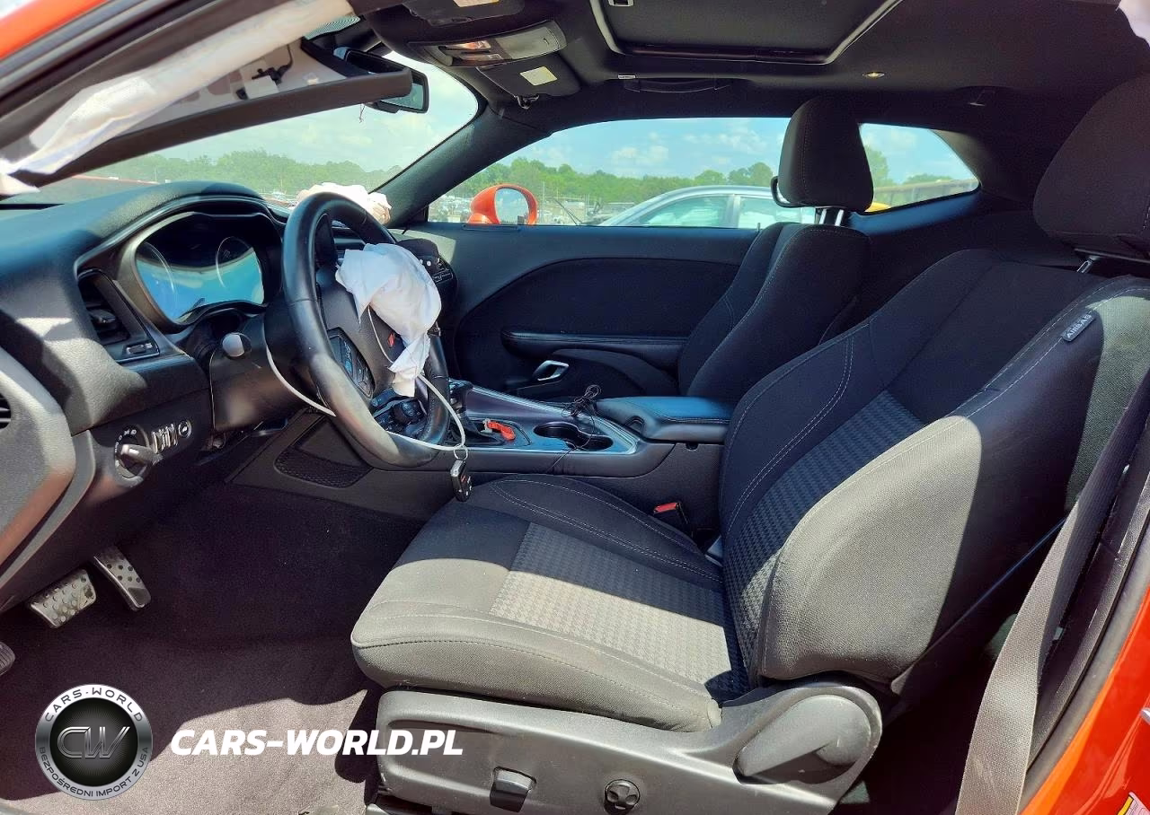 2018 Dodge Challenger Sxt VIN:2C3CDZAG5JH246643 - 7