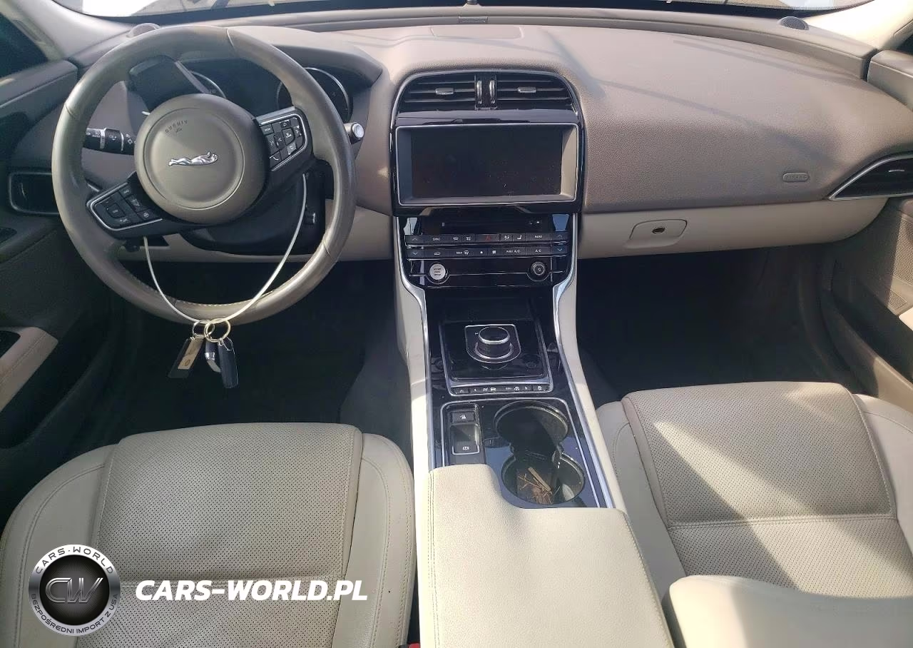 2017 Jaguar Xe Prestige VIN:SAJAK4BN9HA971696 - 8