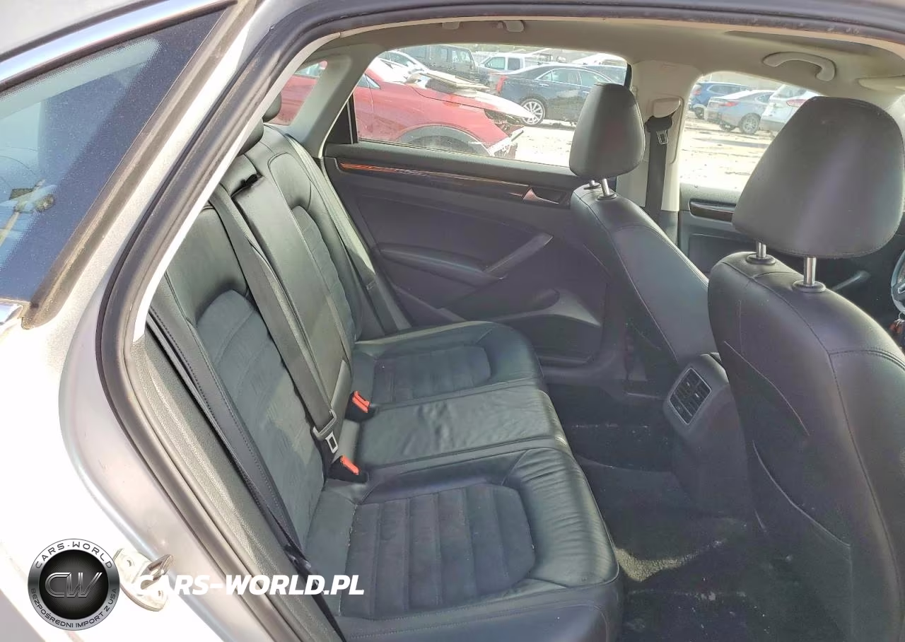 2014 Volkswagen Passat Sel VIN:1VWCT7A33EC043482 - 10