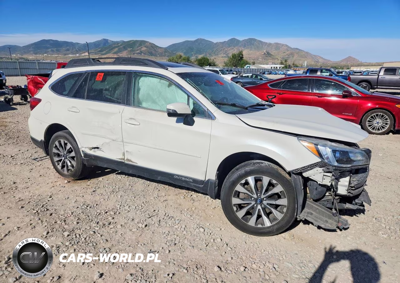 2015 Subaru Outback VIN:4S4BSBLCXF3210872 - 4