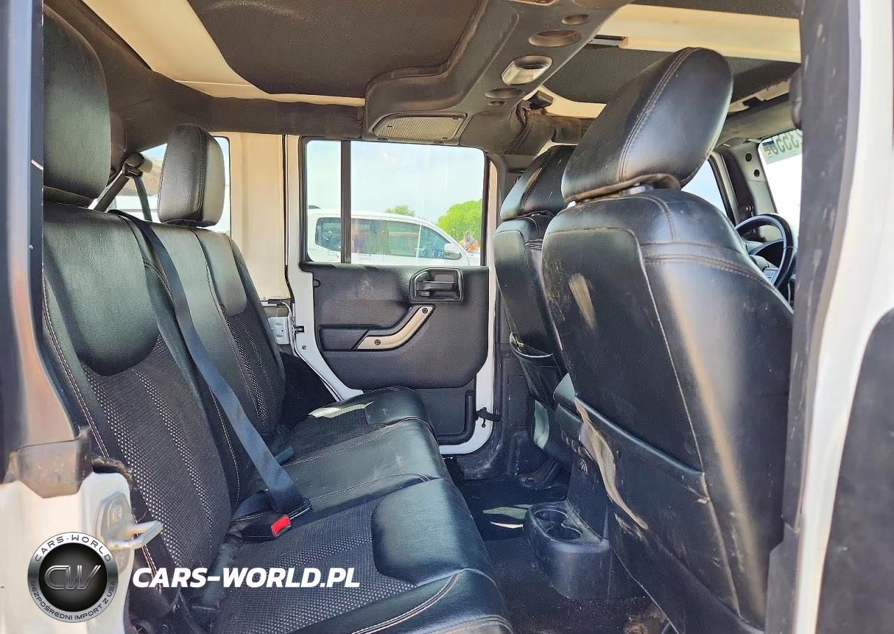2016 Jeep Wrangler Unlimited Sahara VIN:1C4BJWEG2GL338183 - 11