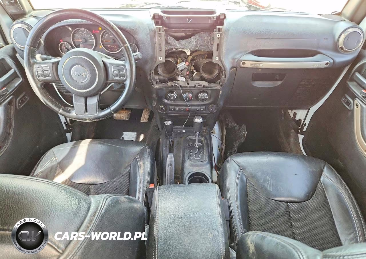 2016 Jeep Wrangler Unlimited Sahara VIN:1C4BJWEG2GL338183 - 8