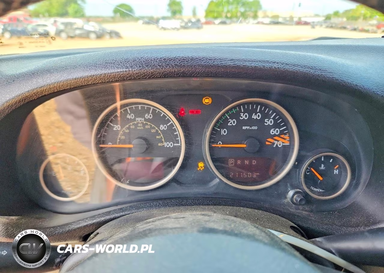 2016 Jeep Wrangler Unlimited Sahara VIN:1C4BJWEG2GL338183 - 9