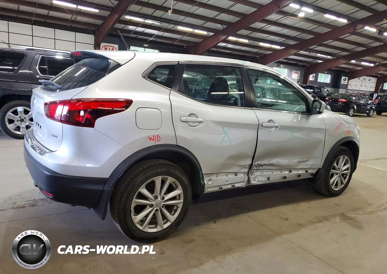 2017 Nissan Rogue Sport S VIN:JN1BJ1CRXHW105579 - 3