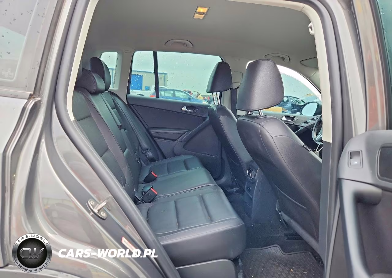 2016 Volkswagen Tiguan S VIN:WVGAV7AX5GW510308 - 10