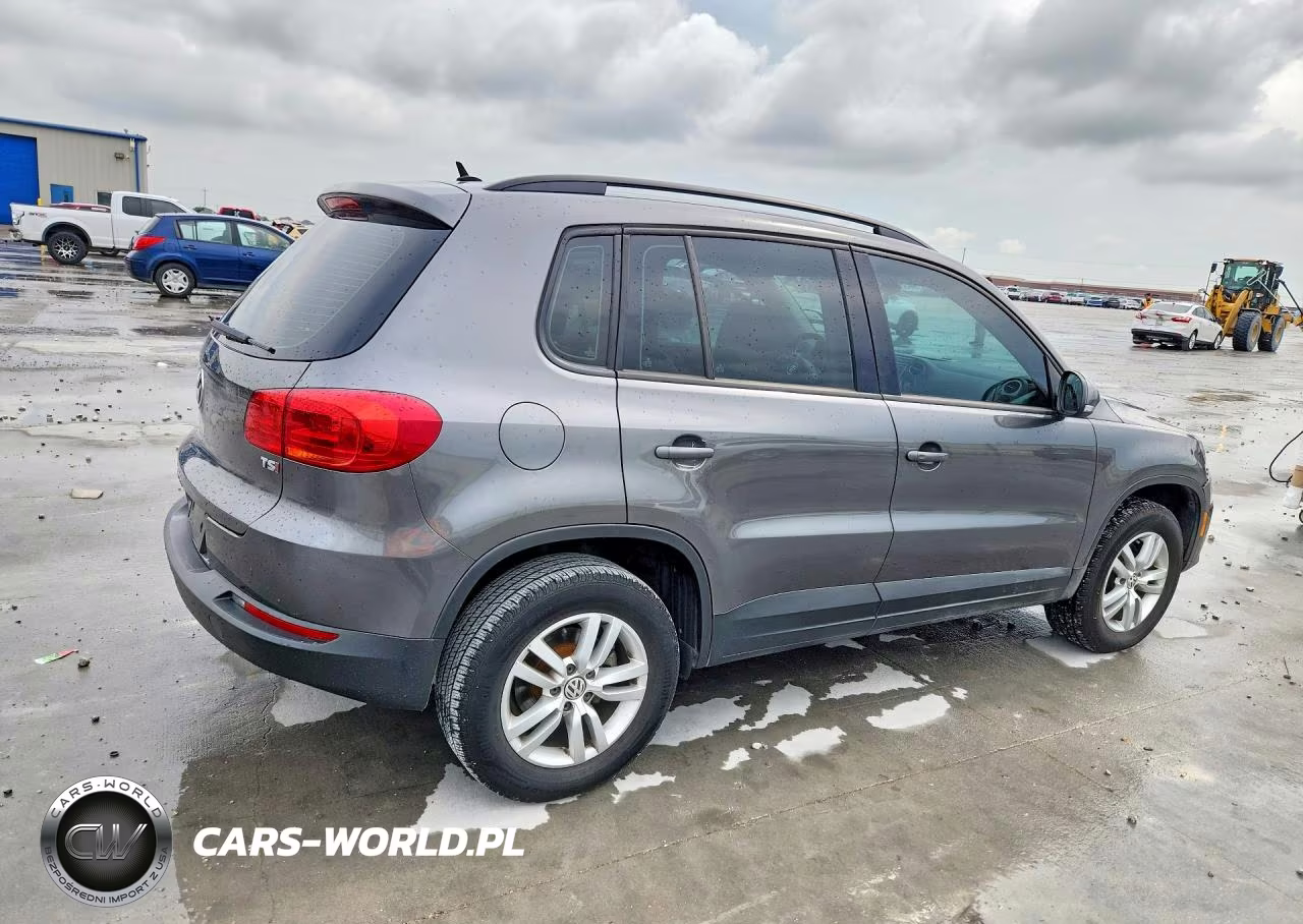2016 Volkswagen Tiguan S VIN:WVGAV7AX5GW510308 - 3