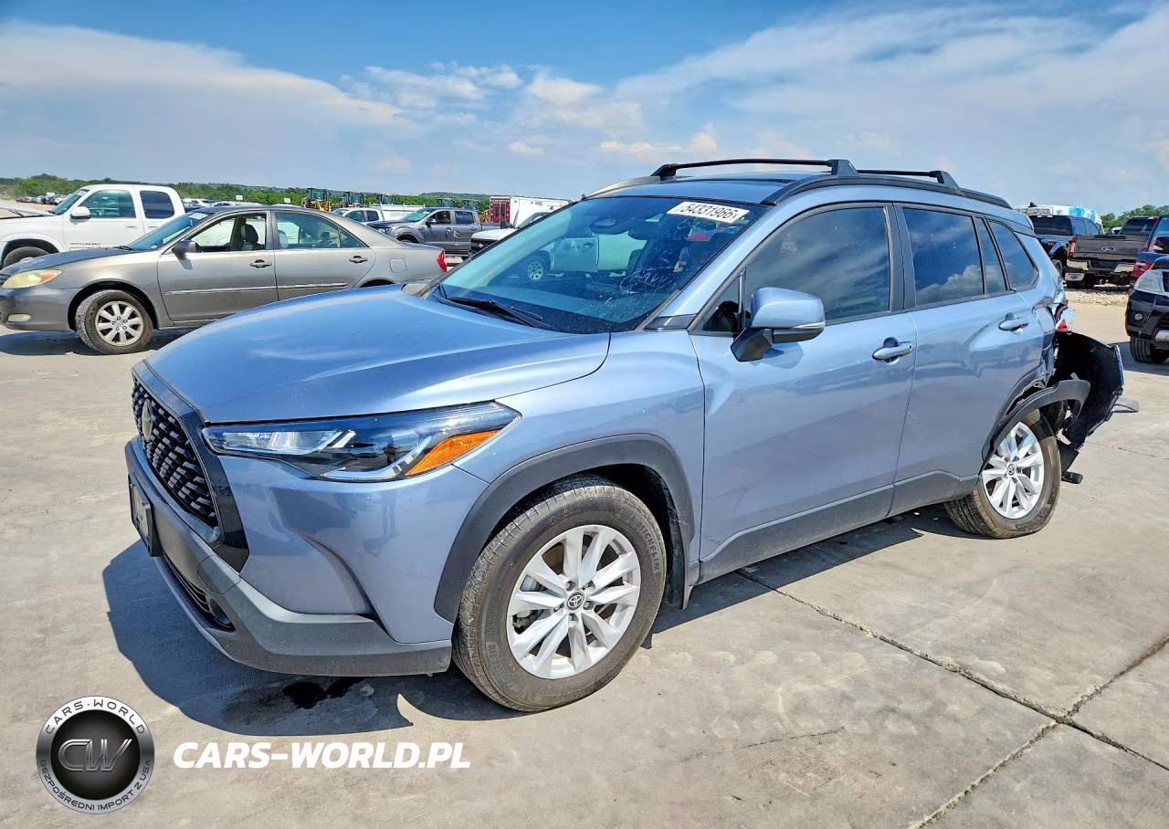 2024 Toyota Corolla Cross Le – zdjęcie 1 z 13