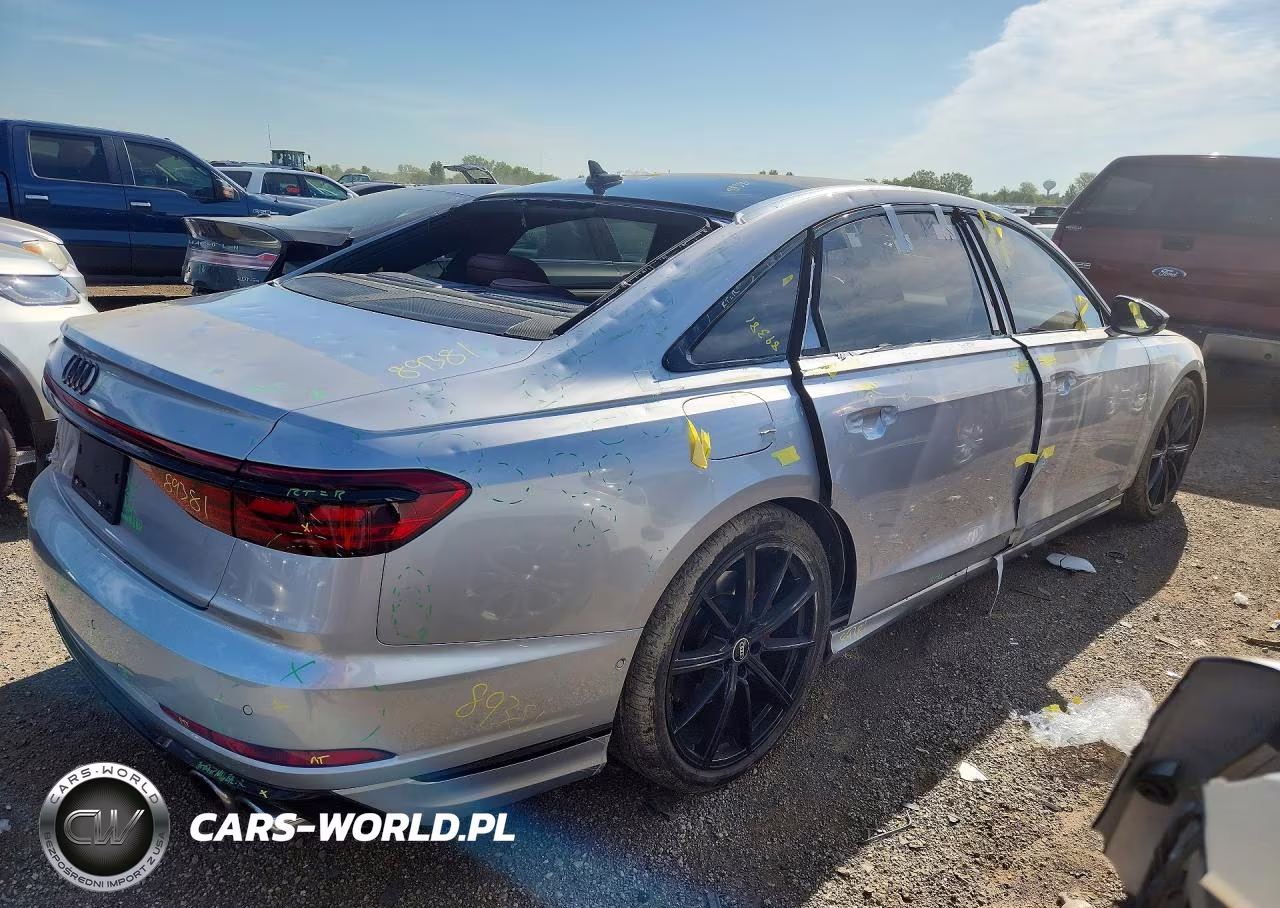 2024 Audi S8 VIN:WAULSAF82RN008849 - 3