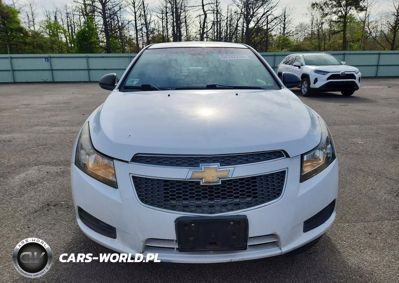 2011 Chevrolet Cruze Ls VIN:1G1PC5SH7B7151460 - 5