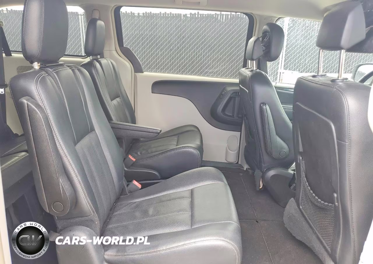 2012 Chrysler Town & Country Touring VIN:2C4RC1BG3CR281896 - 11