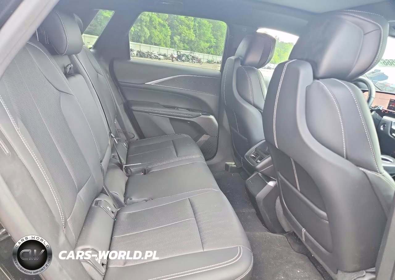 2024 Cadillac Lyriq Sport VIN:1GYKPTRK1RZ110049 - 11