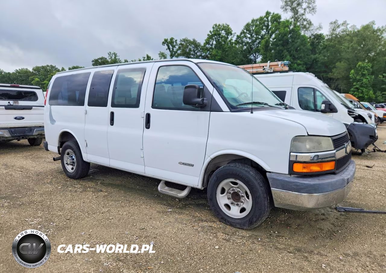 2003 Chevrolet Express G2500 VIN:1GNGG25U631213638 - 4