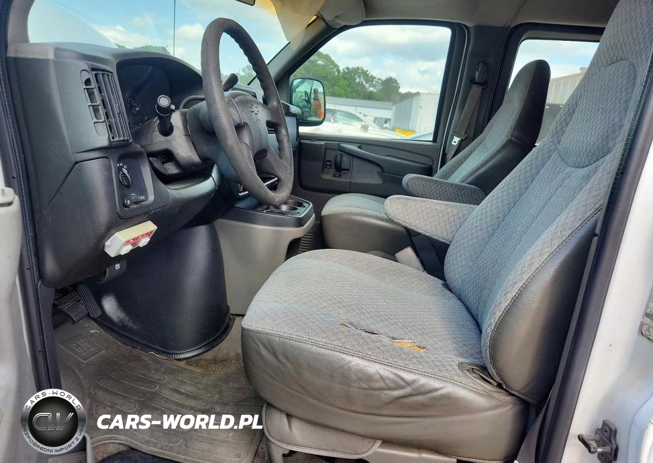 2003 Chevrolet Express G2500 VIN:1GNGG25U631213638 - 7