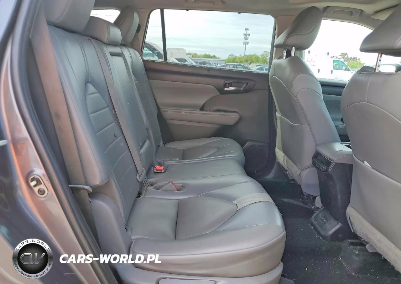 2022 Toyota Highlander Xle VIN:5TDGZRBH7NS571596 - 11