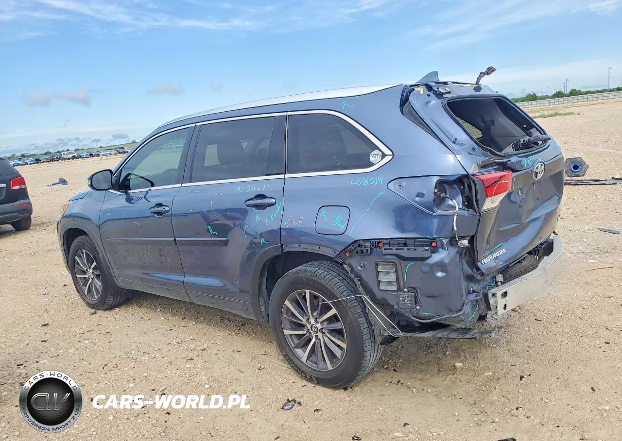 2018 Toyota Highlander Xle VIN:5TDKZRFH2JS236762 - 2