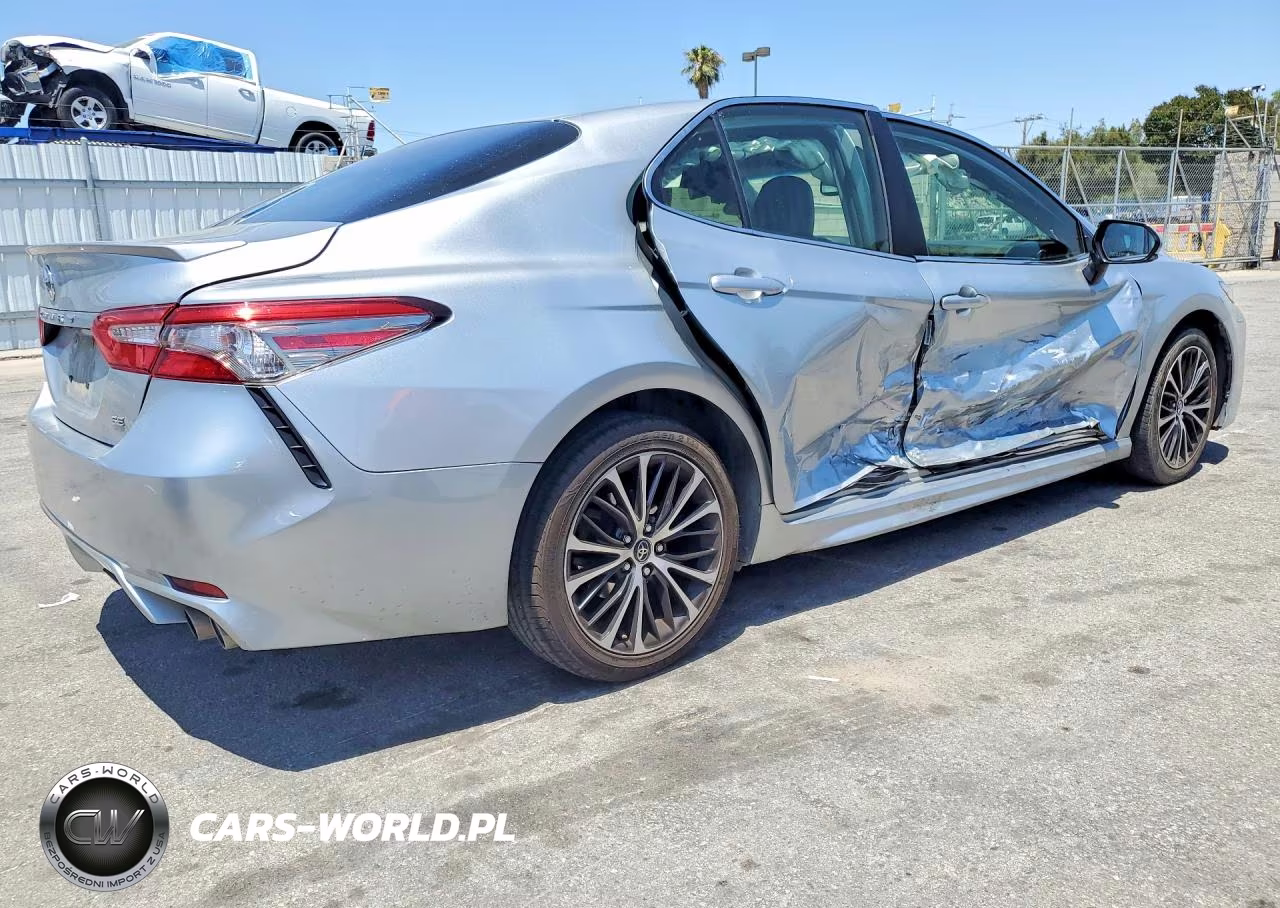 2018 Toyota Camry Se VIN:JTNB11HK8J3047385 - 3
