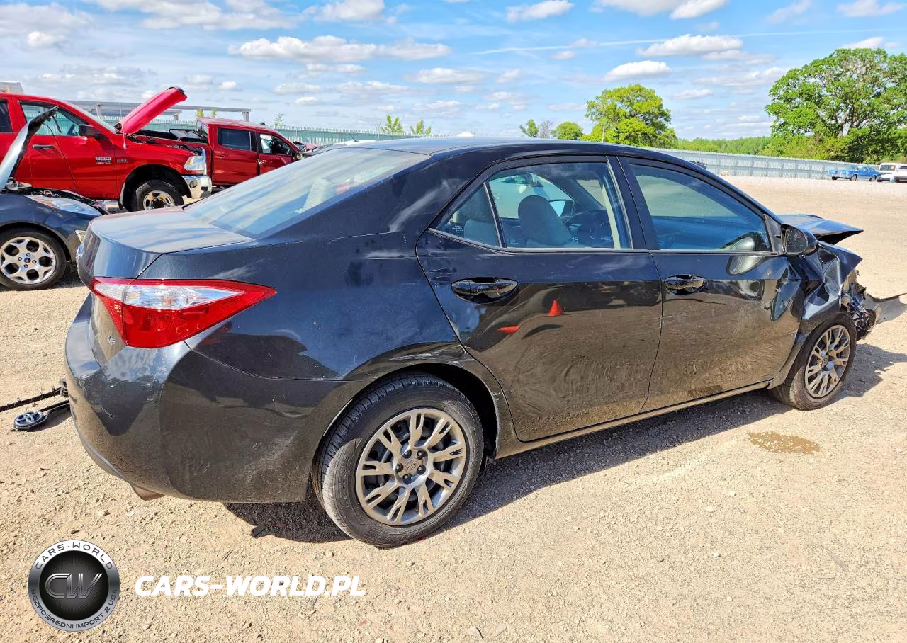 2015 Toyota Corolla Le VIN:5YFBURHE4FP279534 - 3